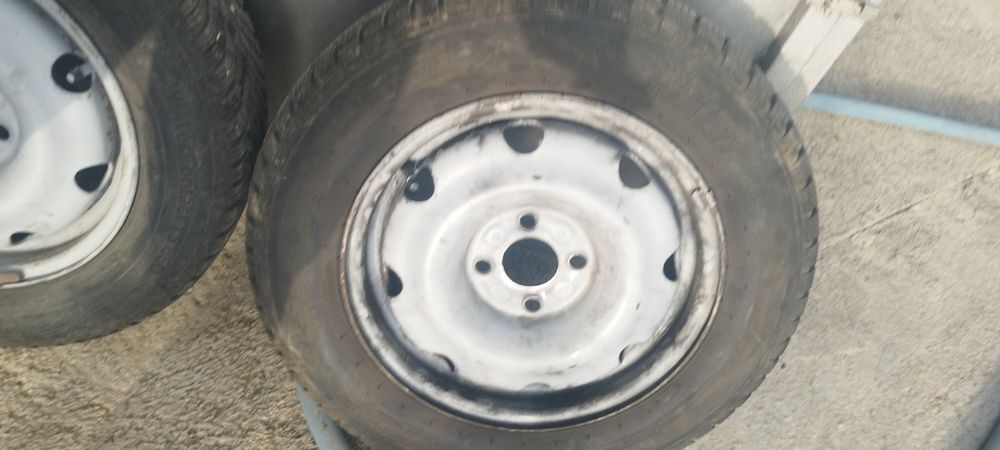 Зимни Гуми с джанти 185 65 14