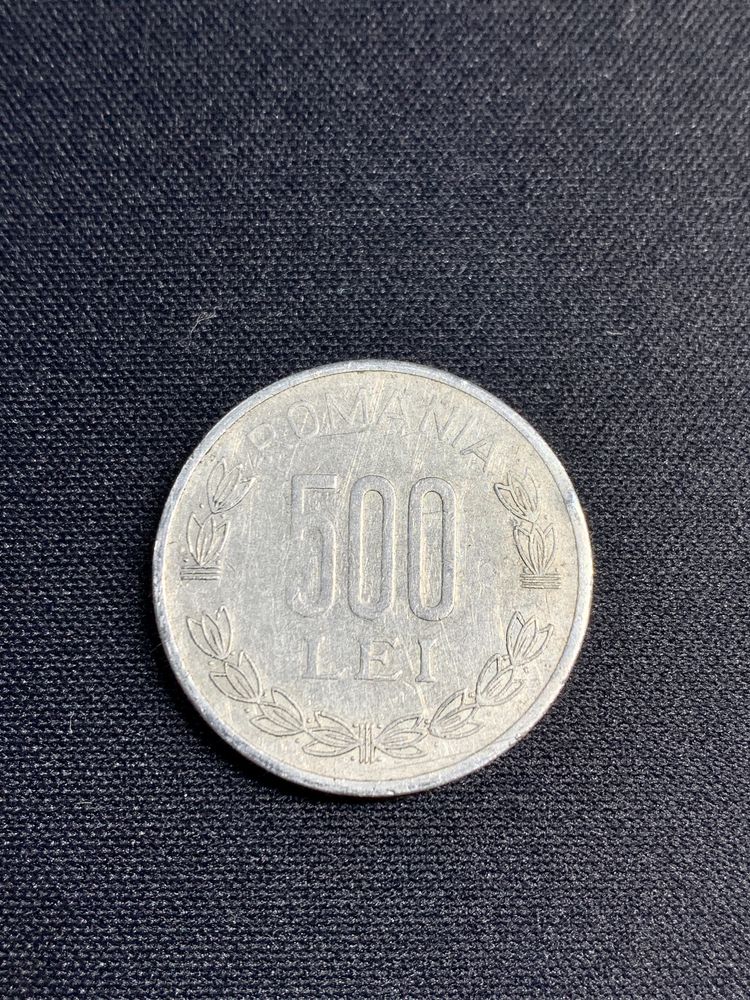 Vând monede de colecție (100 lei - an 1944, 500 lei - an 2000)