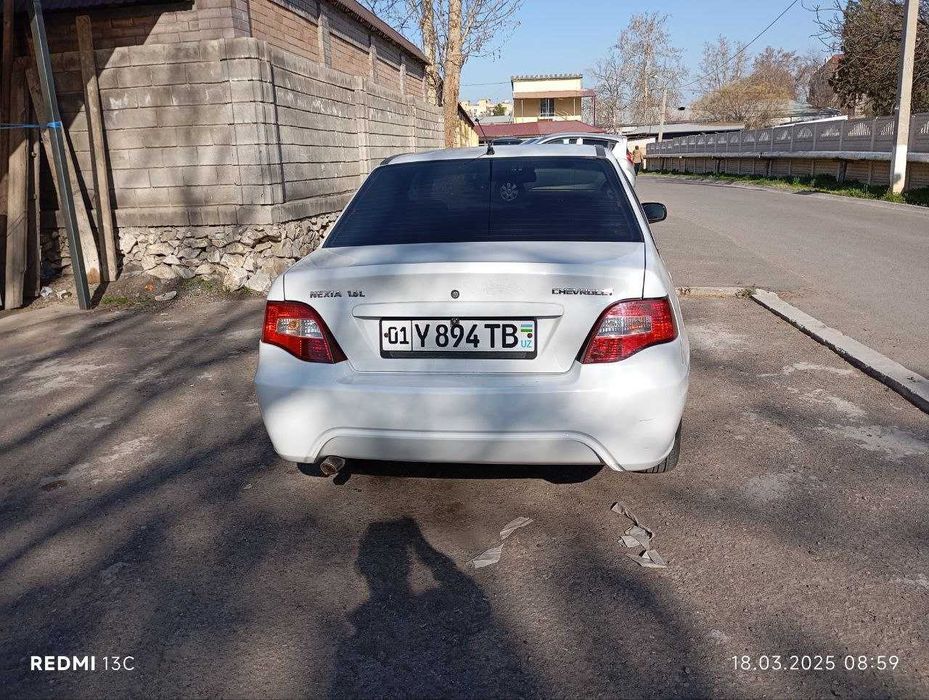 Продаётся Nexia 2  1.6m Legenda