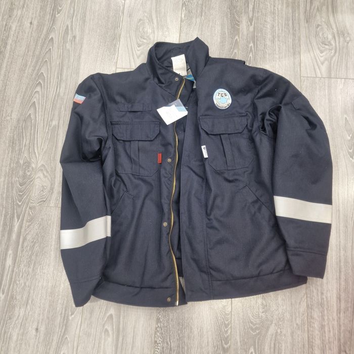 Продаю демисезонную куртку ТШО