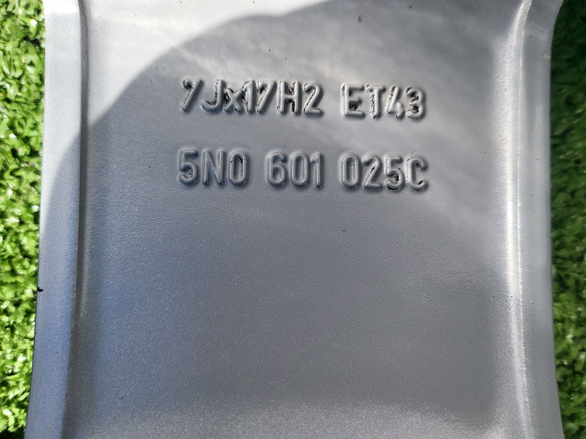 Оригинални лети джанти 17 5х112 VW
