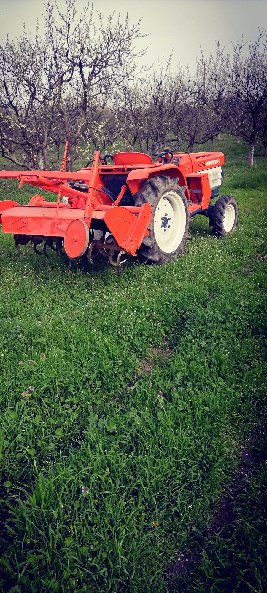 Tractor Kubota B 1600