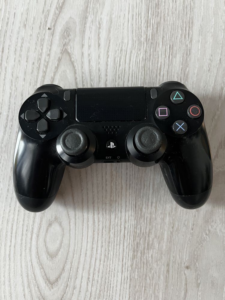 Ps4 с 2 джойстика и 7 игри
