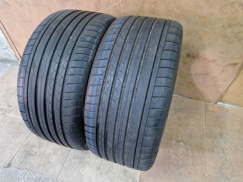 2 Dunlop R20 275/35
летни гуми DOT3918