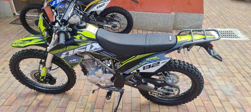 Vand 2 motociclete enduro Asix 250cmc noi
