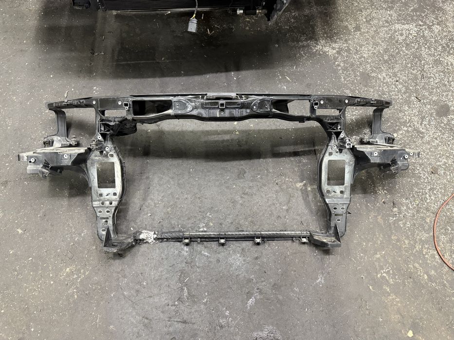 Audi a8 d4 Маска