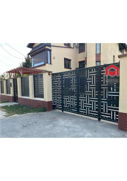 Porti si panouri de gard din tabla decupata.