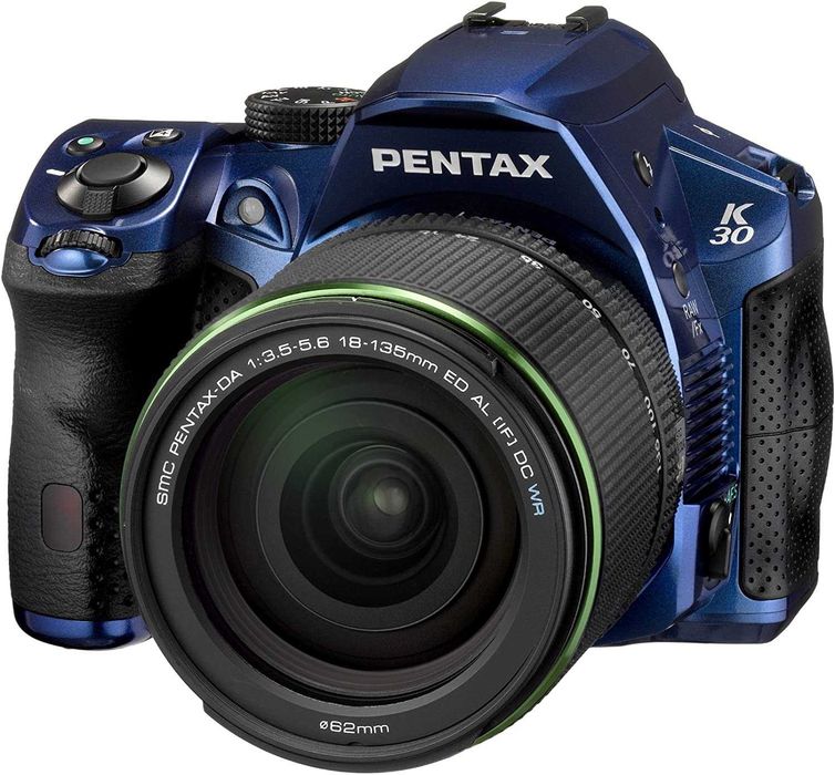 Фотоапарат Pentax K 30 комплект-обективи батерии филтри раница зарядно