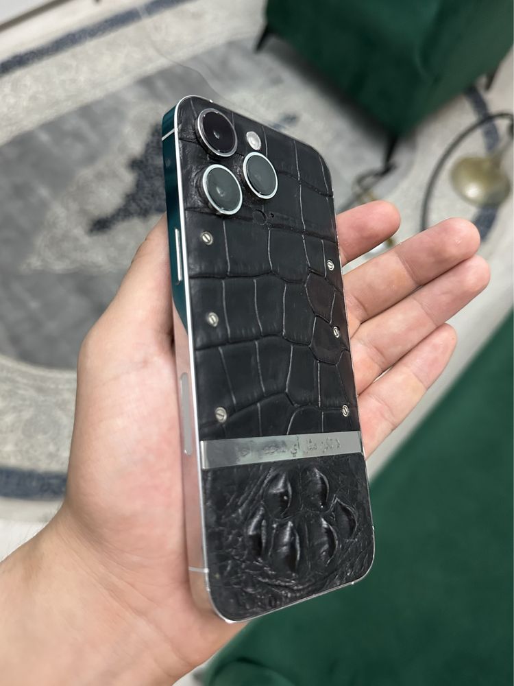 Iphone 14pro max custom silver & crocodile 1tb