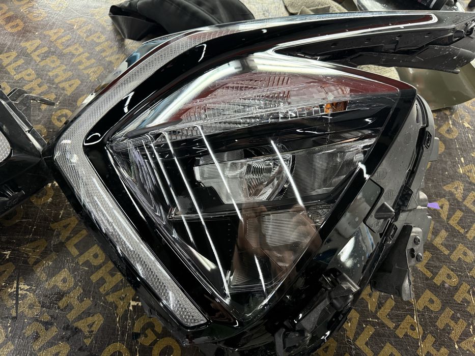 Фарa левая KIA Sportage 5