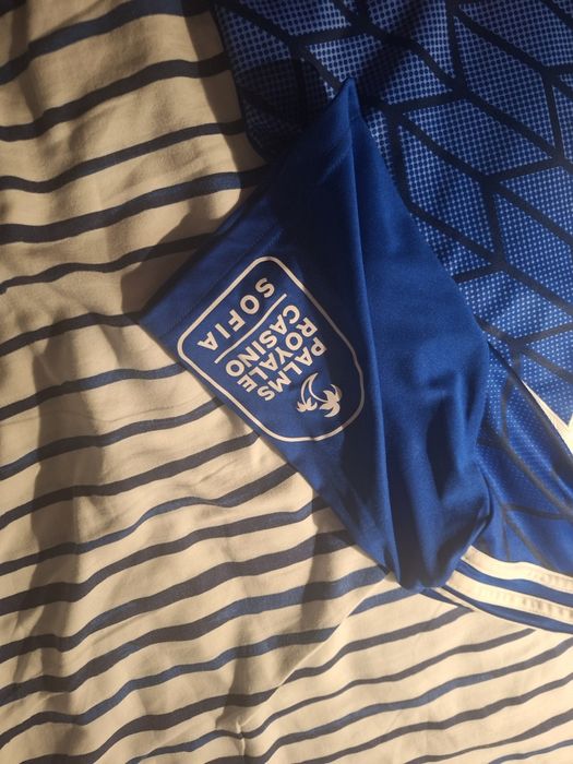 Футболна тениска на Левски