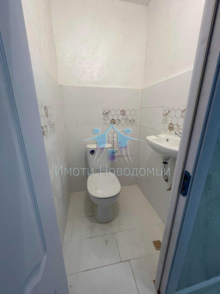 Продава се Четиристаен апартамент в Шумен, Пазара - 103 кв.м за 1045 €/кв.м - Снимка #10