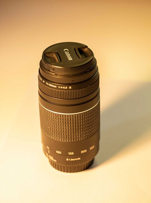 Телеобъектив Canon EF 75-300 мм f/4-5.6 III USM