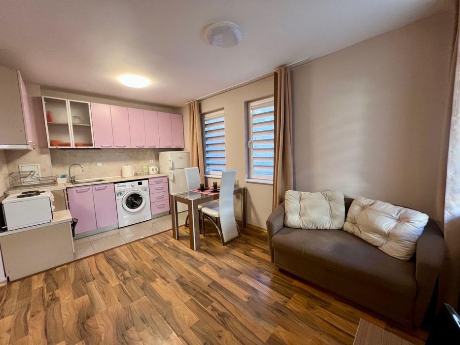 Дава се под наем Тристаен апартамент в Бургас, Лазур - 1111551 кв.м за 300 € - Снимка #3