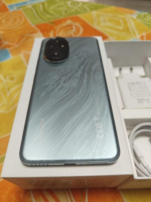 Honor 200. Snapdragon 7gen 3.