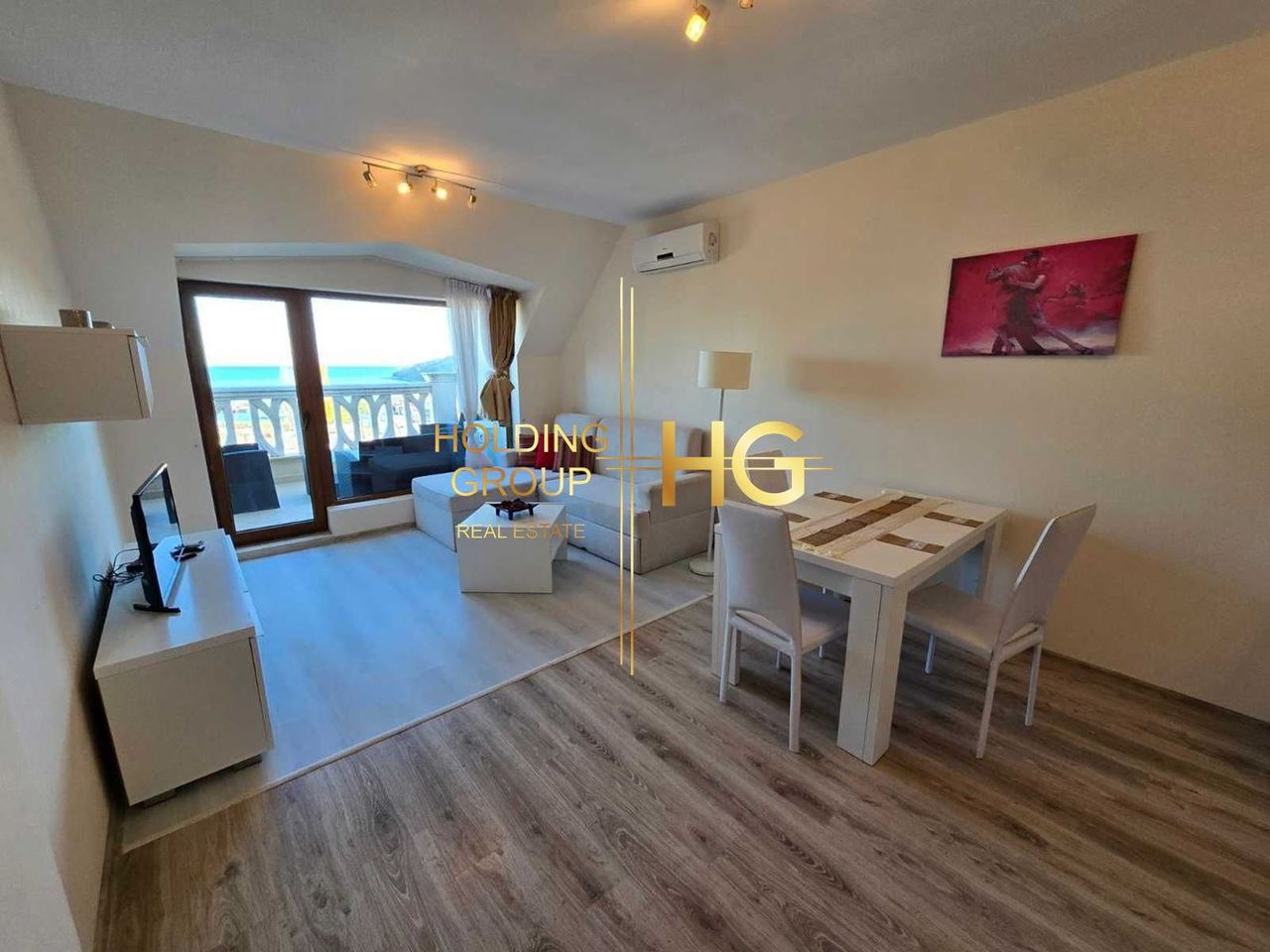 Продава се Двустаен апартамент в Варна, Аспарухово - 90 кв.м за 1612 €/кв.м - Снимка #12