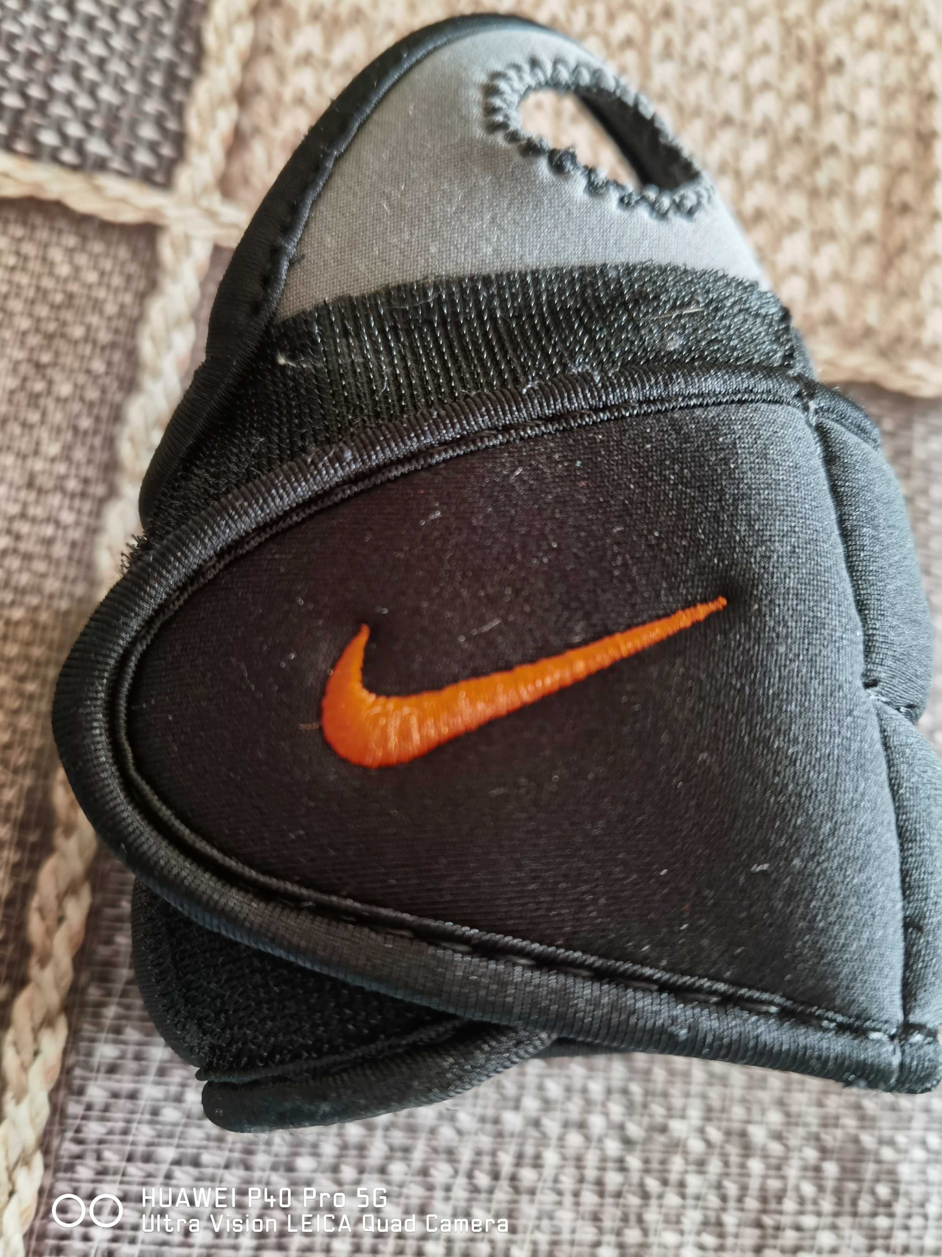 Продавам тежест за китка Nike