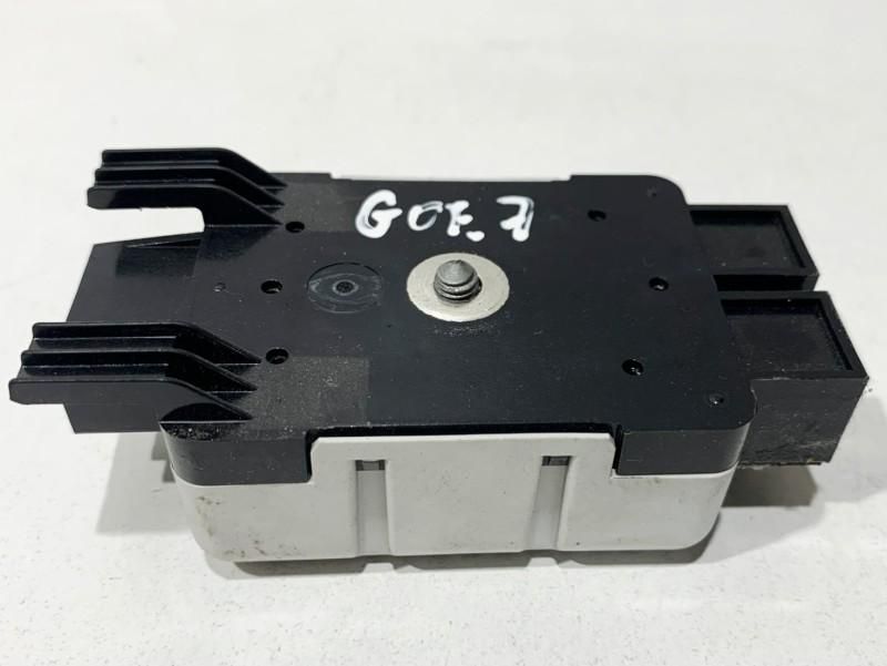 Amplificator antena Volkswagen Golf 7 (2012-2017) 5Q0035570