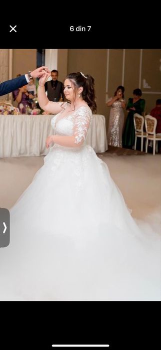 Vand rochie de mireasa