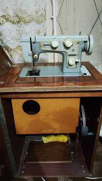 Продам швейную машинку с полированной тумбой Подольск  - 142