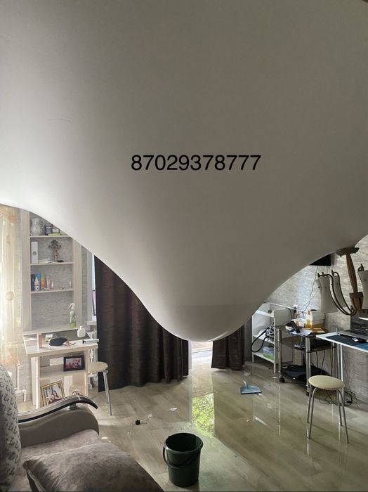 Натяжные потолки , слив воды , демонтаж - монтаж потолка !