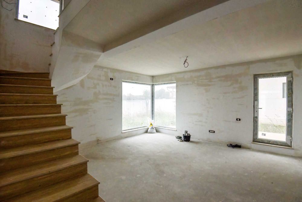 Casa spatioasa cu curte proprie- Navodari,Constanta