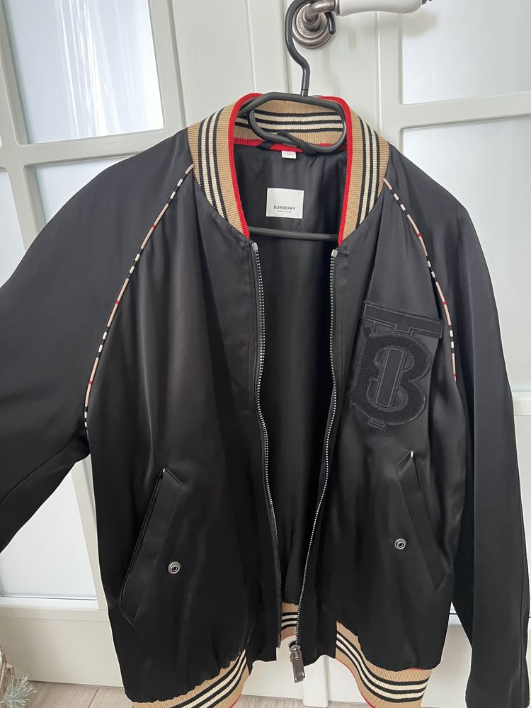 Jacheta barbati Burberry, marimea 50, stare impecabila