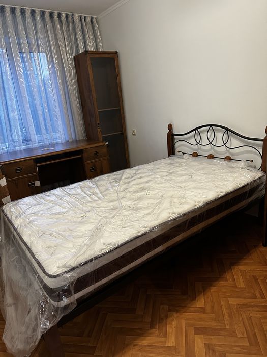 Кровать 1,5  в отличном состоянии