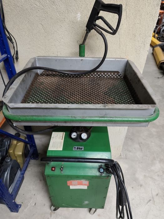 Машина за почистване на авточасти