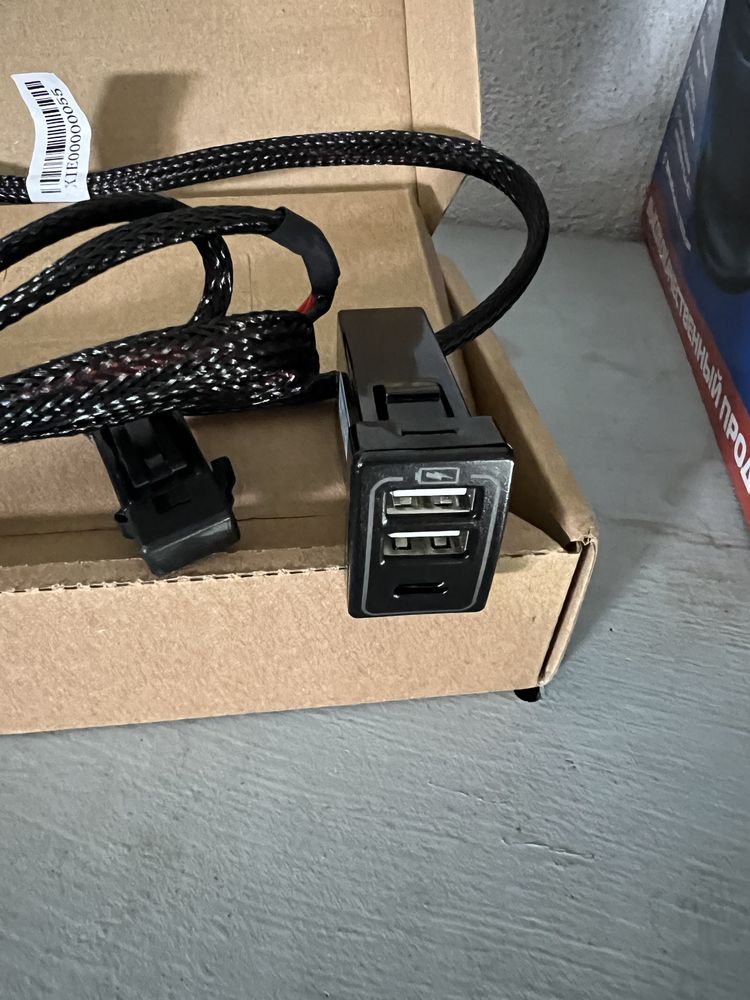 USB TPC зарядное устройство для Toyota