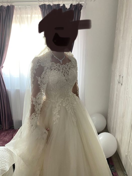 Vând rochie mireasa urgent