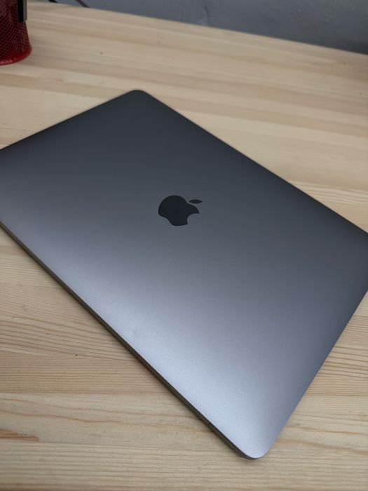 Макбук Про 13" 2020, Intel Core i5, 16 ГБ RAM, 1 ТБ SSD