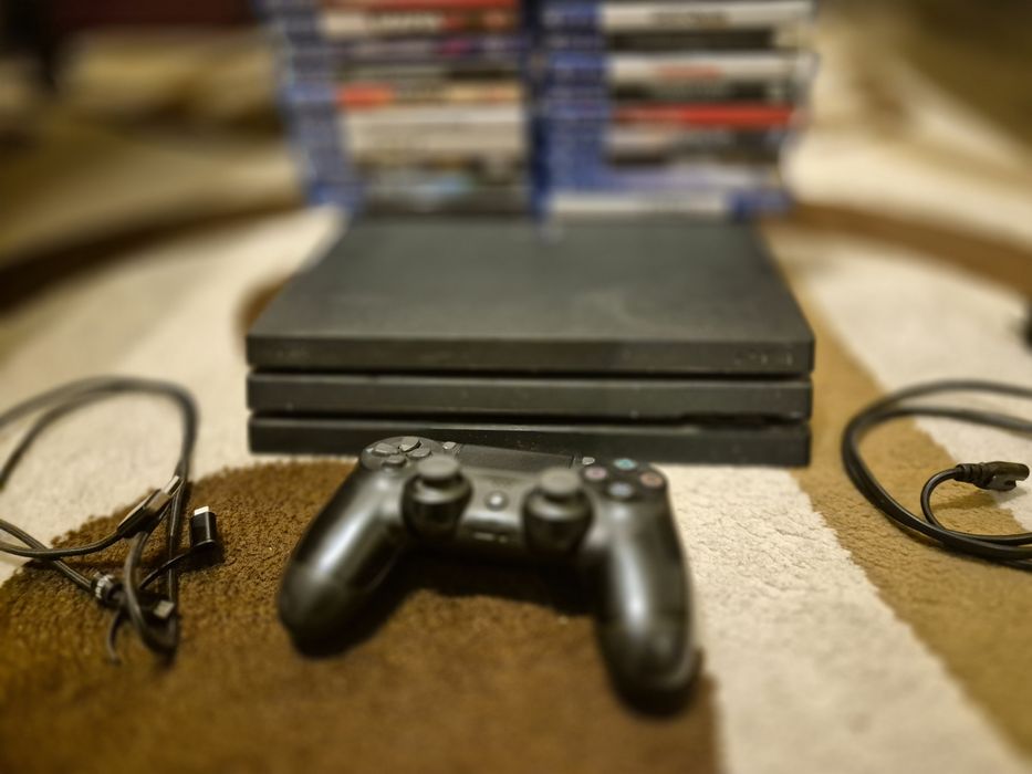 Ps4_pro_1Tb + 32 games