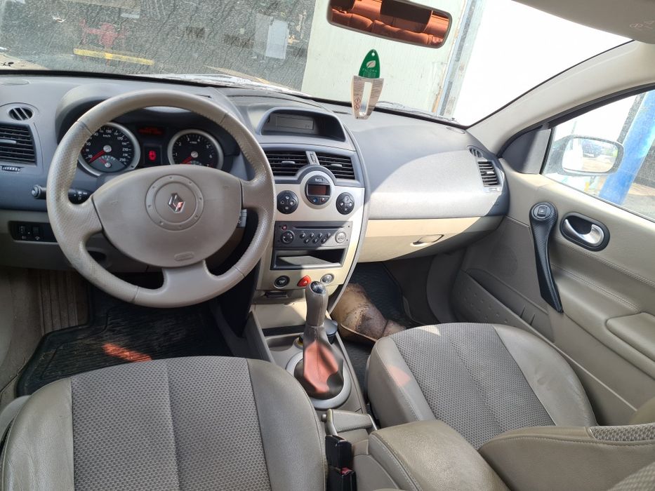 Dezmembrez Renault Megan cabrio/break1.4 16 1.6 16v 1.5dci euro4 piese