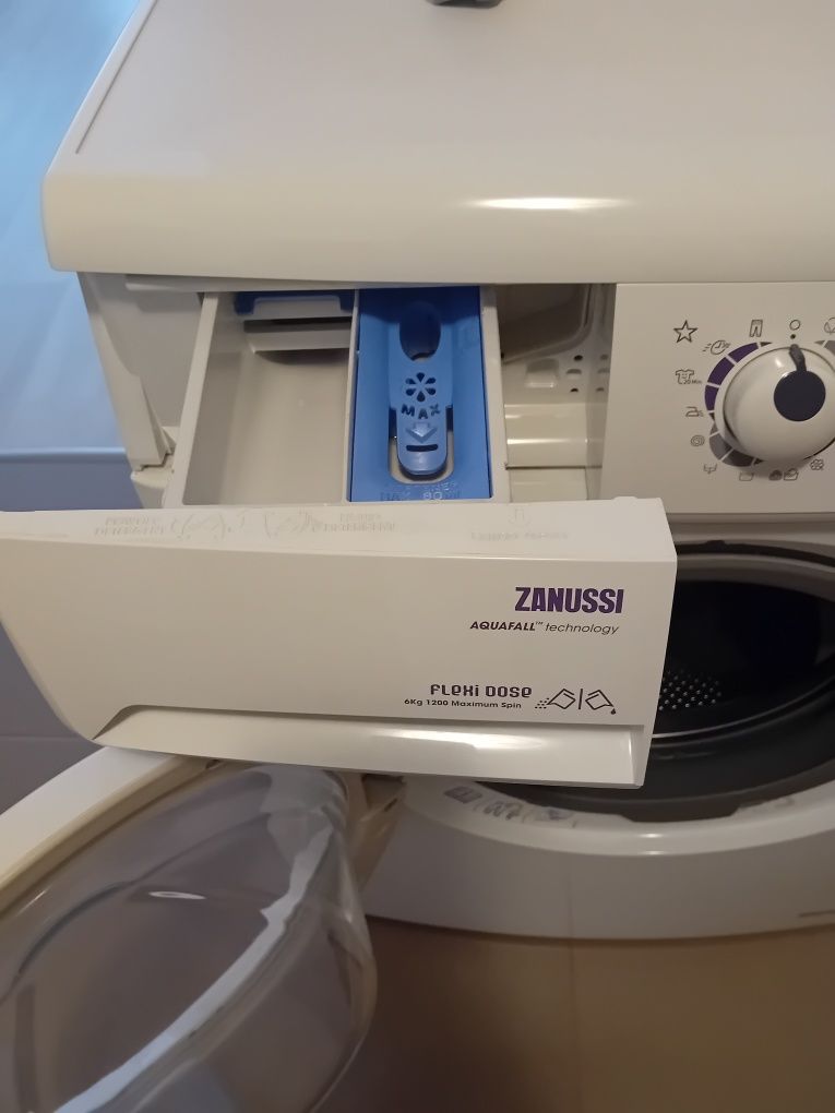 Пералня ZANUSSI  6 kg