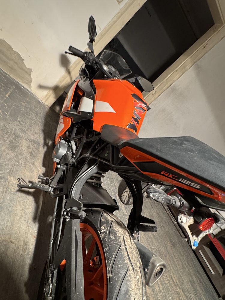 KTM RC 125 – An 2017 – 18.000km IMPECABIL (nu aprilia ,cbr,yzf,exc)