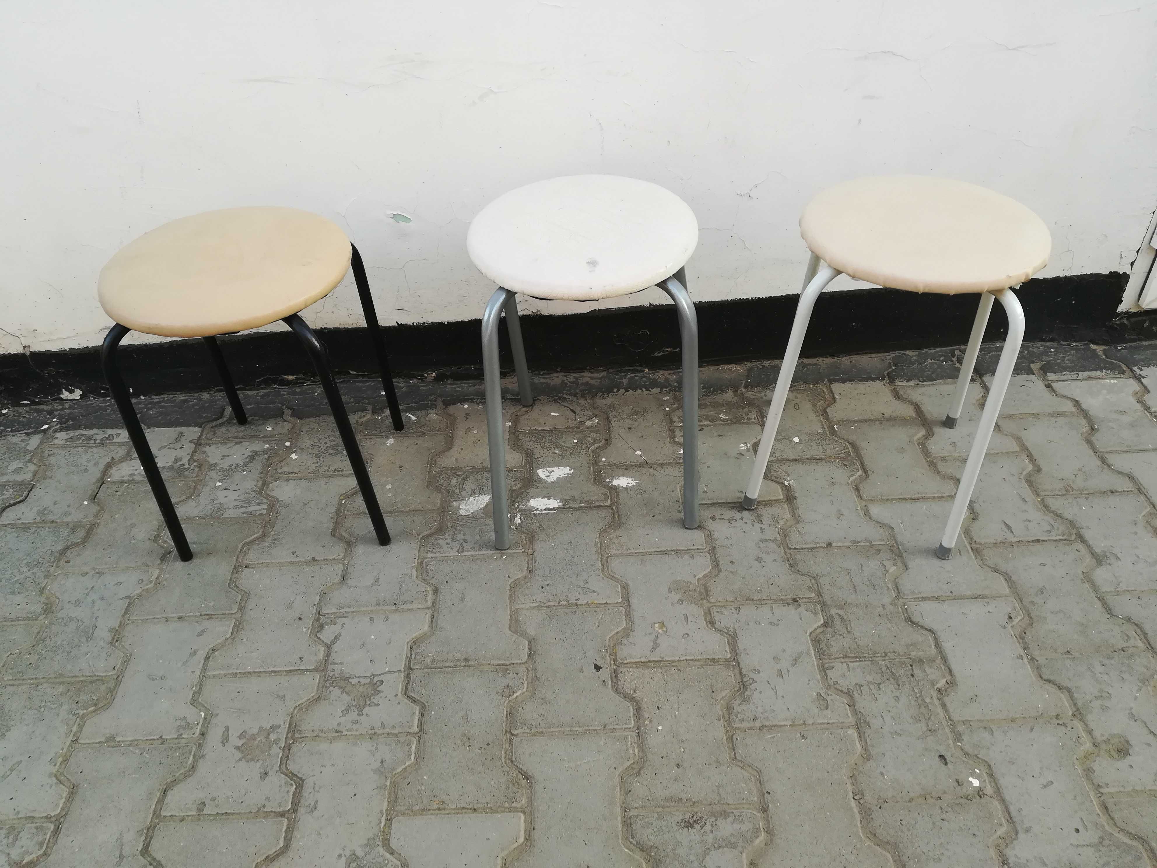 Тумбы,кресла,трюмо,стол