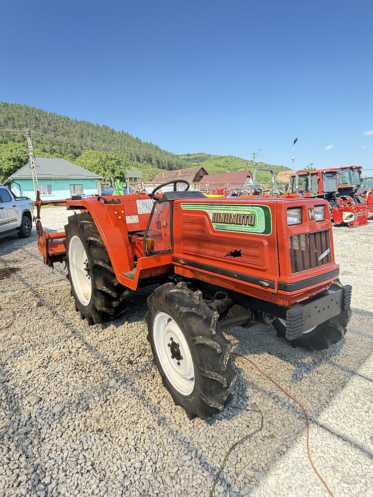 Tractor japonez Hinomoto N 329  33 cp