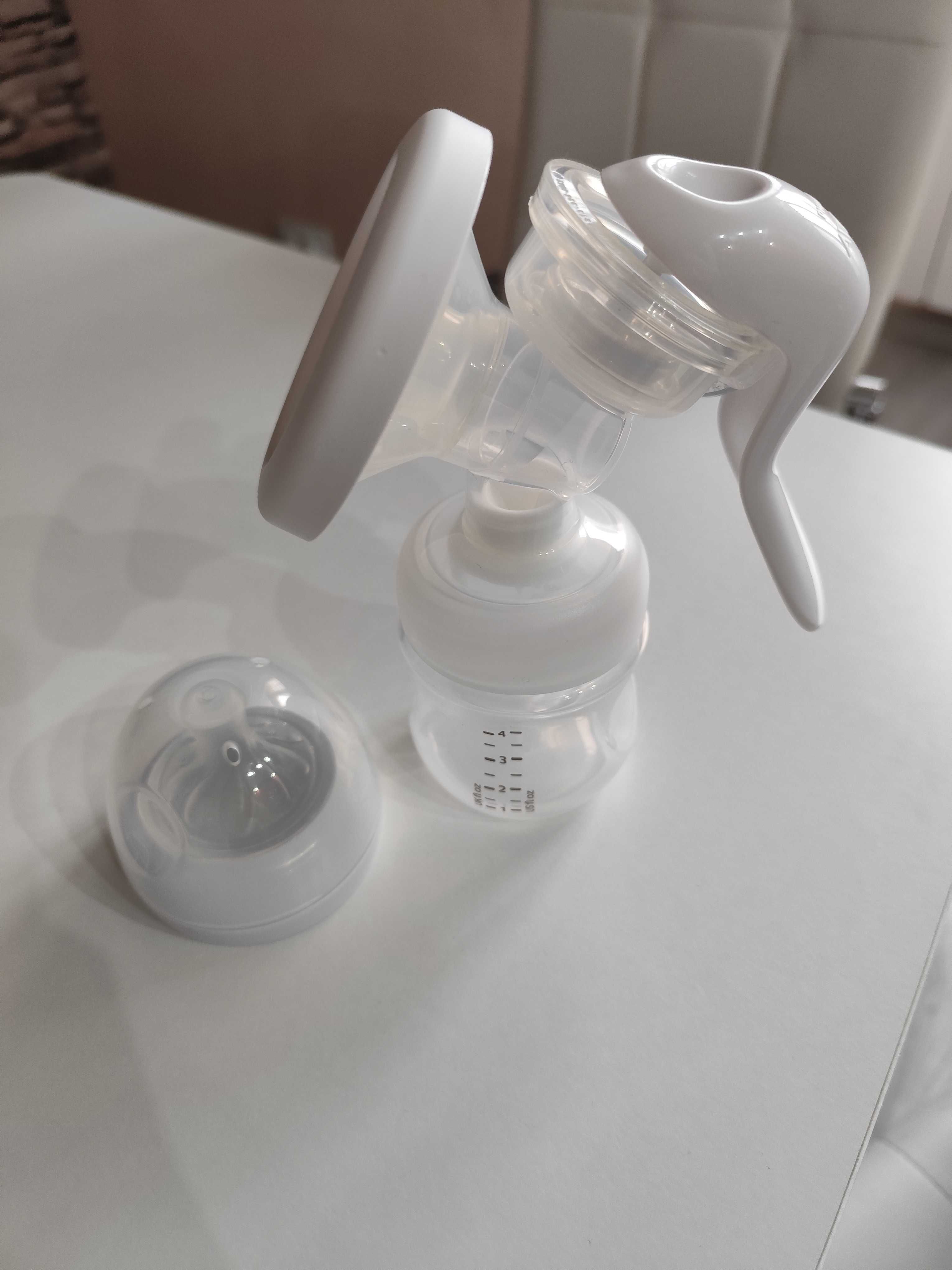 Ръчна помпа Philips Avent с подарък протектори и подплънки за кърмачки
