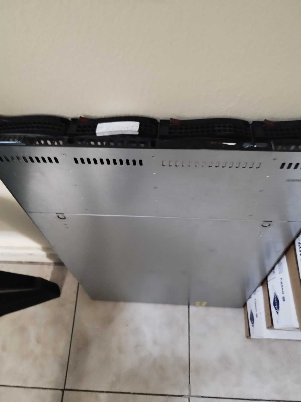 2 х сървър Super Micro Computer 1U ползван за клъстер Oracle SUN.
