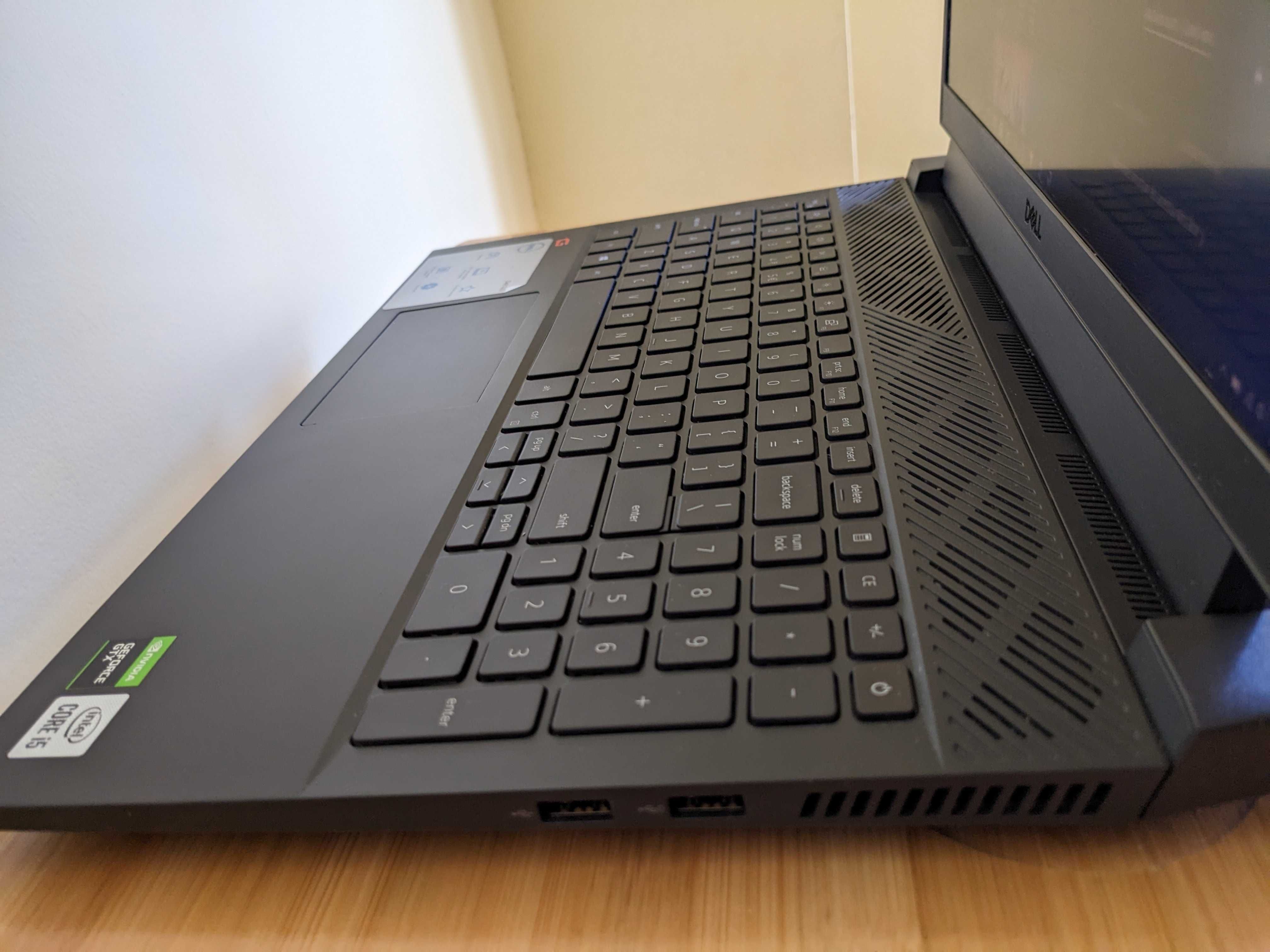 Laptop gaming Dell Inspiron G15 5510