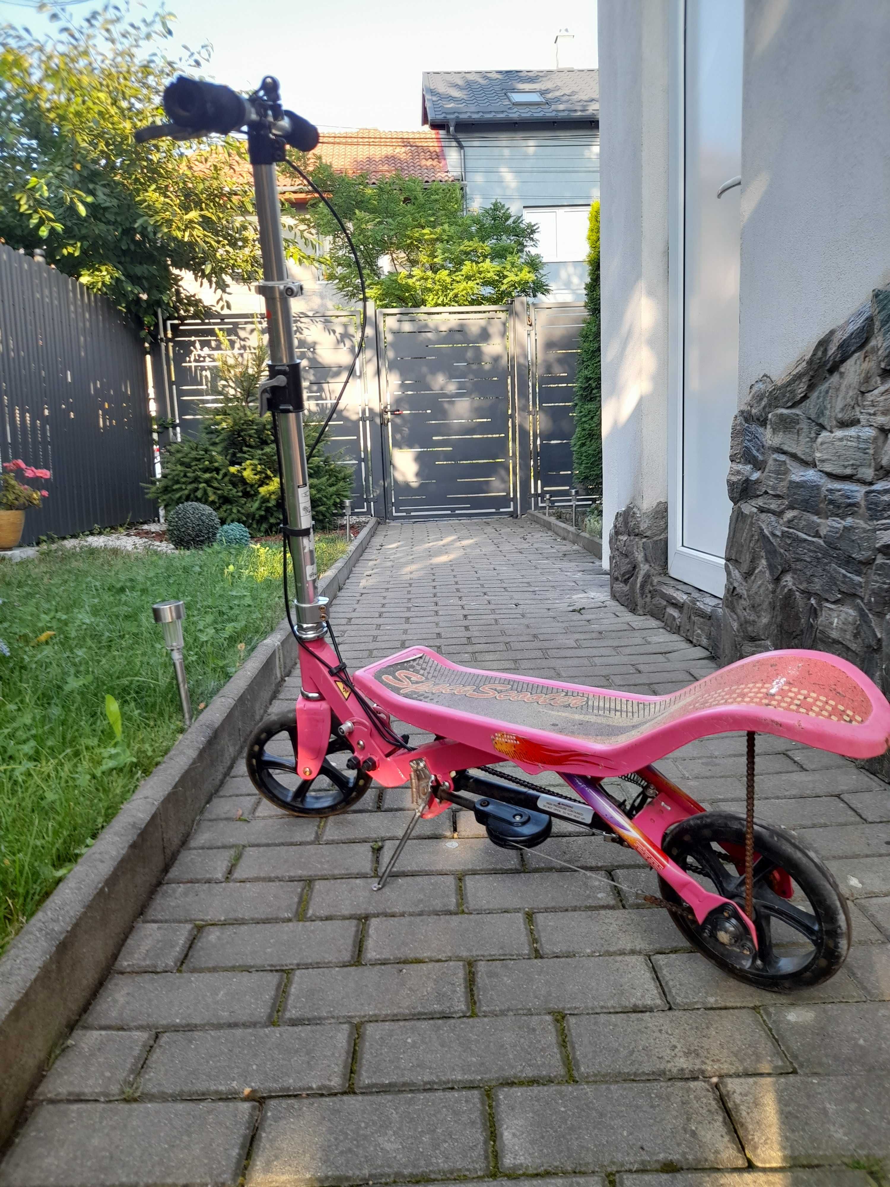 Trotinetă Space Scooter