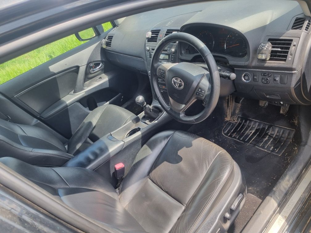 Interior piele Toyota Avensis T27