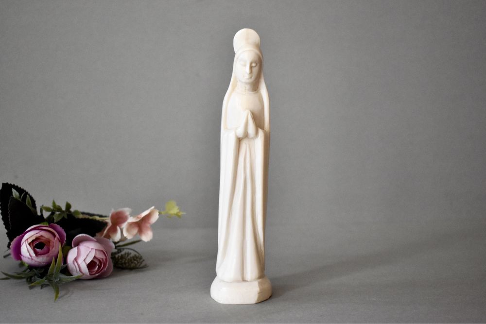 Стара фигура от Айворин - Дева Мария