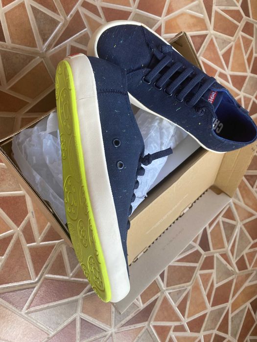 Camper  sport albastri   nr 39, produs nou,in cutie