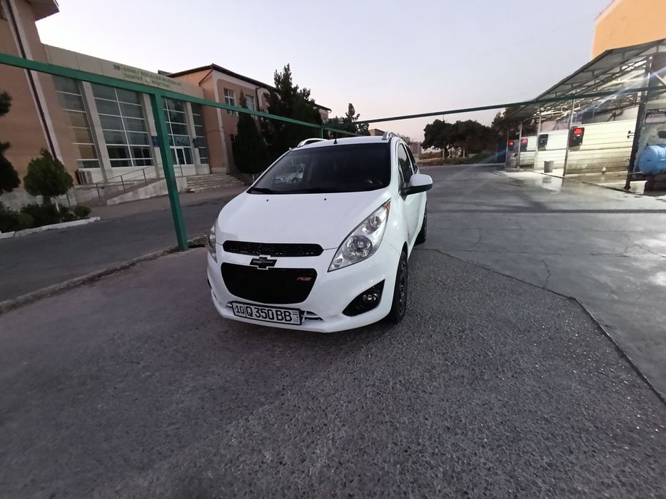 Spark yili 2011 3 pozitsya orqa kirloda petno bor korib olovraslar