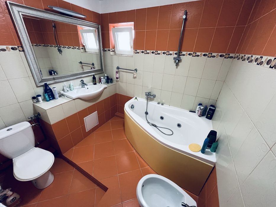 Vand Apartament 4 camere