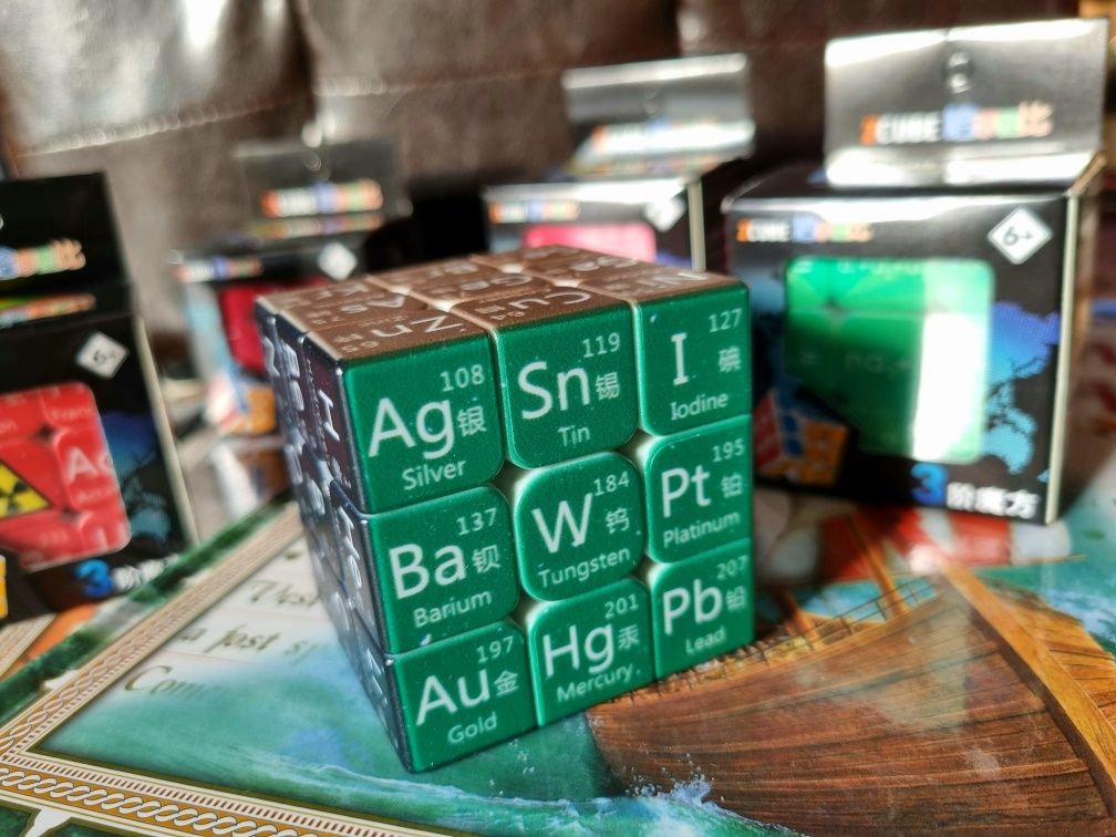 Cub Rubik Einstein: Chimie. Rapid, ușor, stickerless. De colecție.