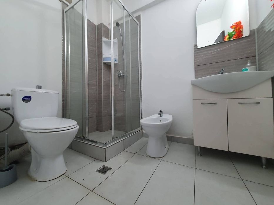 Garsoniera confort 1 in Onesti, zona centrala, et 2.