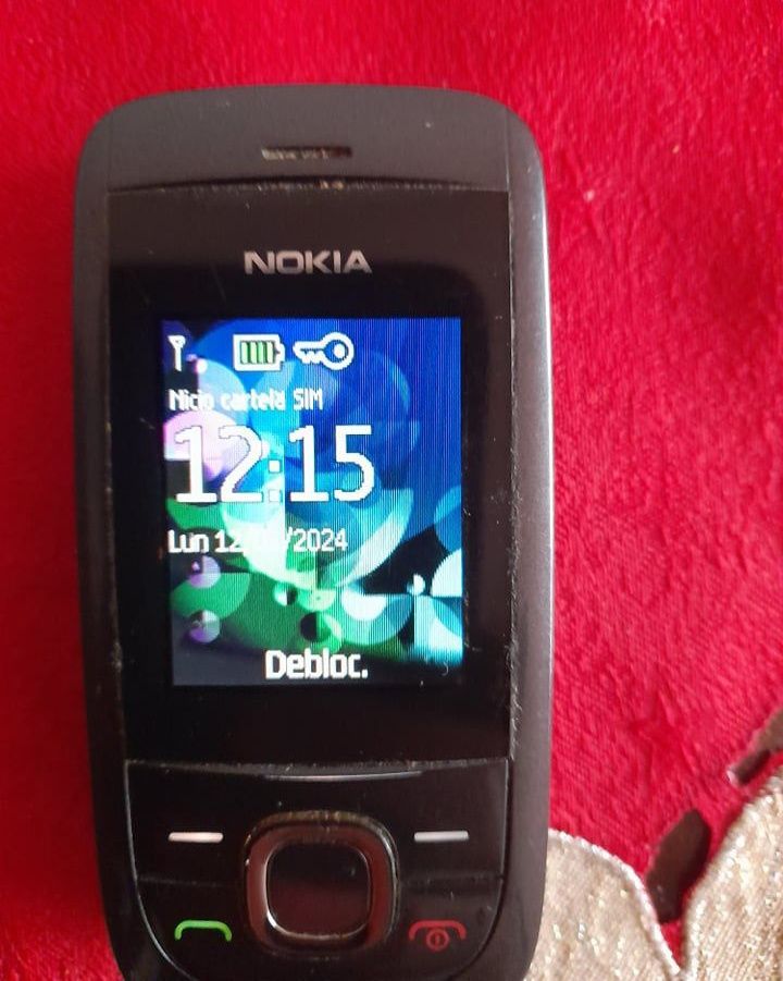 Nokia 2220 Slide